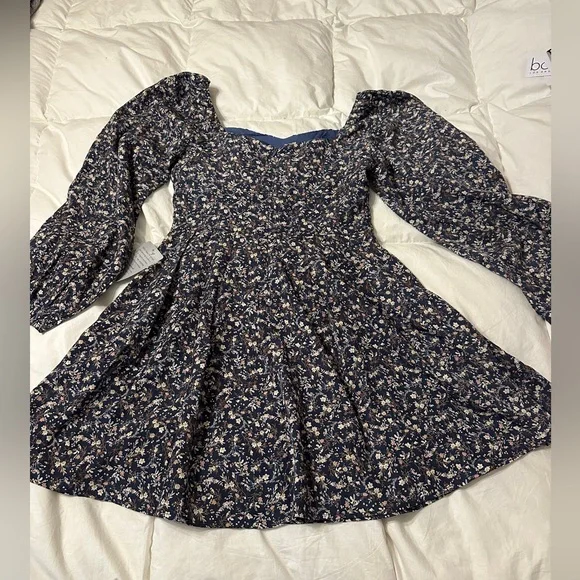 Lush Floral Long Sleeve Dress - NWT - Size M - Picture 5 of 14
